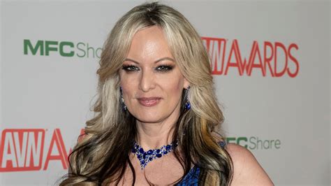 Vídeos pornôs com Stormy Daniels Porn 